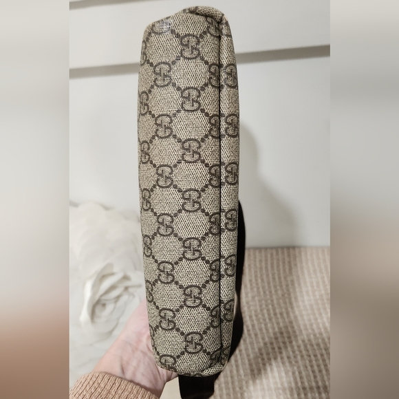 Gucci Crossbody - Picture 6 of 16